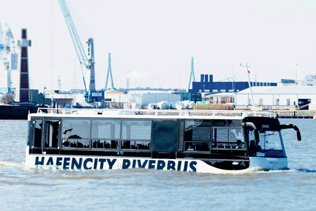 Der "Hafencity Riverbus" wird ab Mitte April durch Hamburg und über die Elbe fahren.